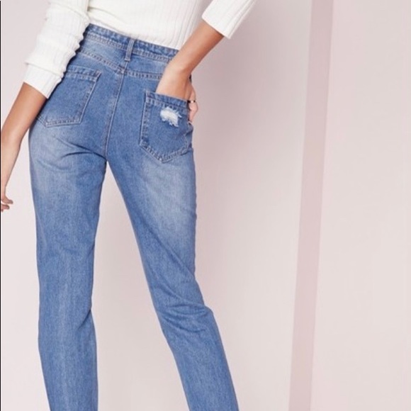 Missguided Riot High Rise Mom Jeans - Picture 2 of 8